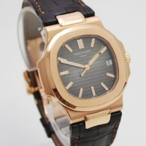 Patek Philippe Nautilus 5711 Roségold Papiere aus 2008 Deutsche Uhr