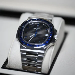 Patek Philippe Nautilus 5711/111P Platinum Blue Sapphire