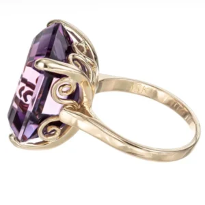 Square Purple Amethyst Gold Cocktail Ring 17.00 Carat